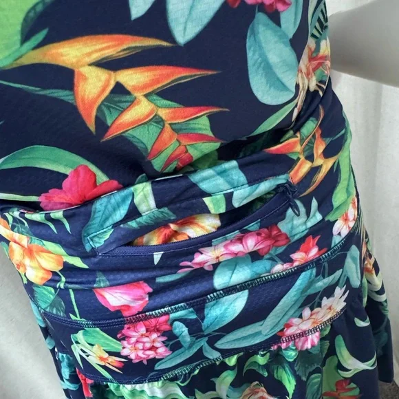 Gottex Hawaiian print golf tennis top (Medium)  and skort (Small) set - Picture 6 of 6